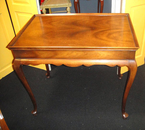 Queen Anne Mahogany Side Table (#1150) - Vintage Affairs - Vintage By Design LLC