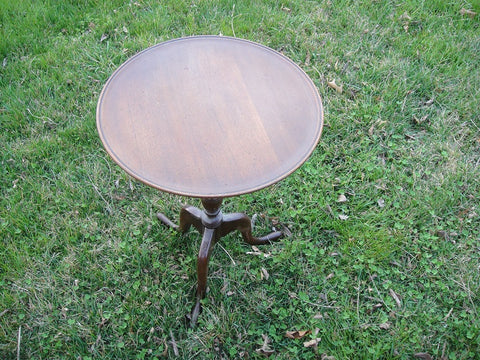 Walnut Round Jallen and Hellen Side Table (#1175D) - Vintage Affairs - Vintage By Design LLC